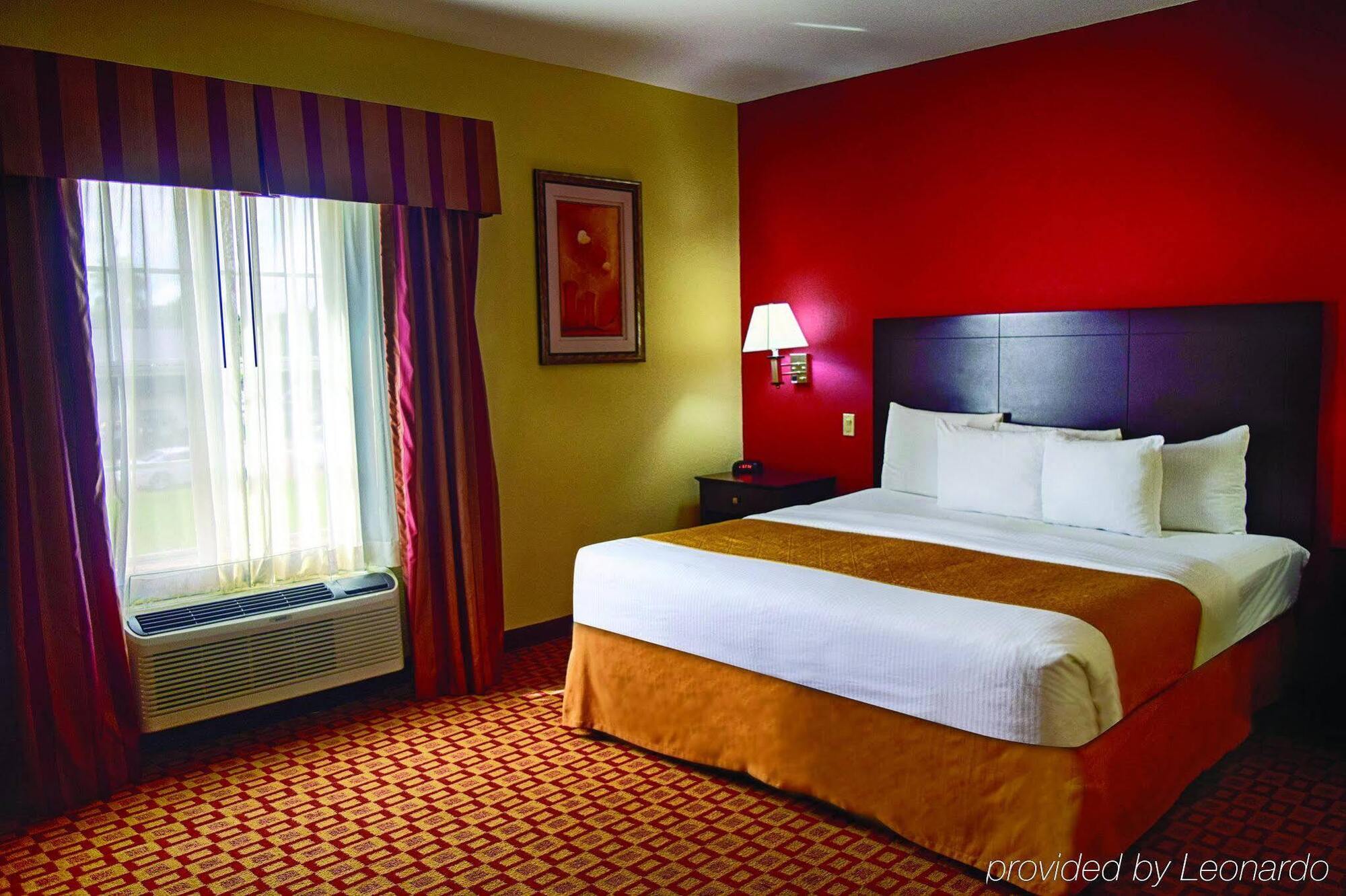 La Quinta By Wyndham Alice Hotel Exterior photo